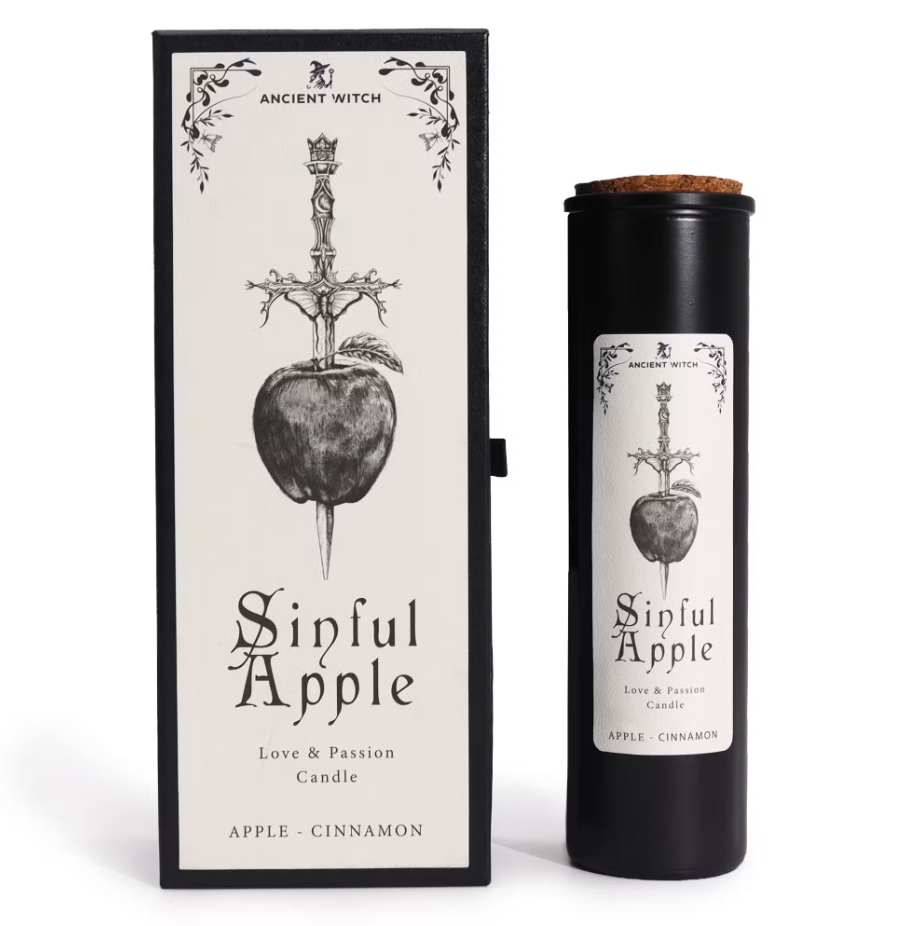 Apple and cinnamon ritual candle in a gift box