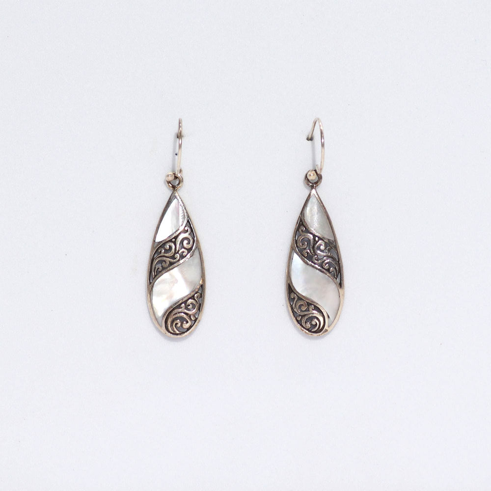 Shell & Silver Earrings – Teardrop – MOP